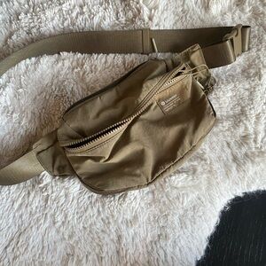 Olive green lululemon belt bag